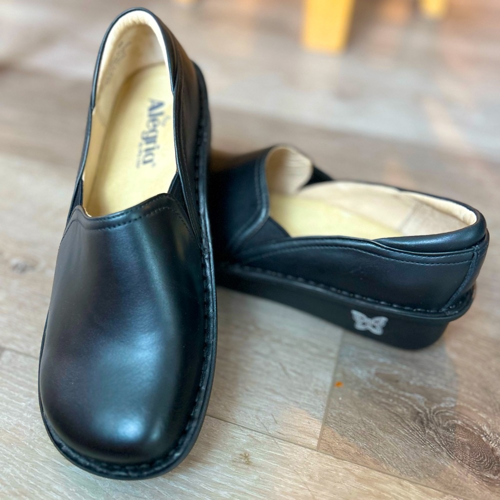 Alegria by PG Lite black comfort clogs with about a 1.5 inch heel, size 8-8.5